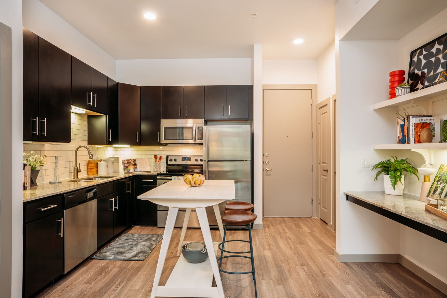 Lakeshore Pearl Image 6
