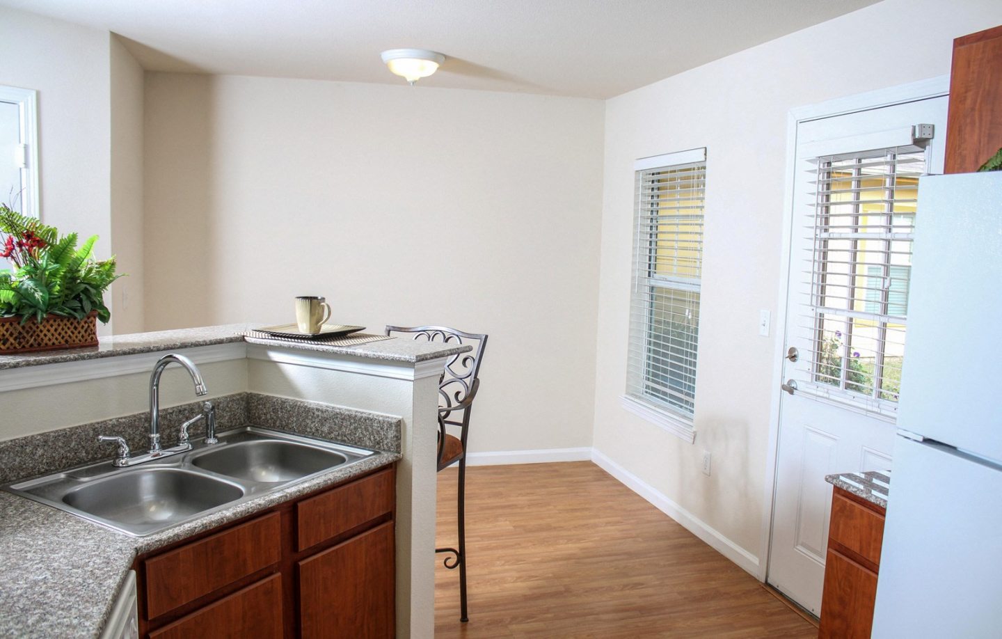 Cobblestone Manor - Senior Housing Image 18