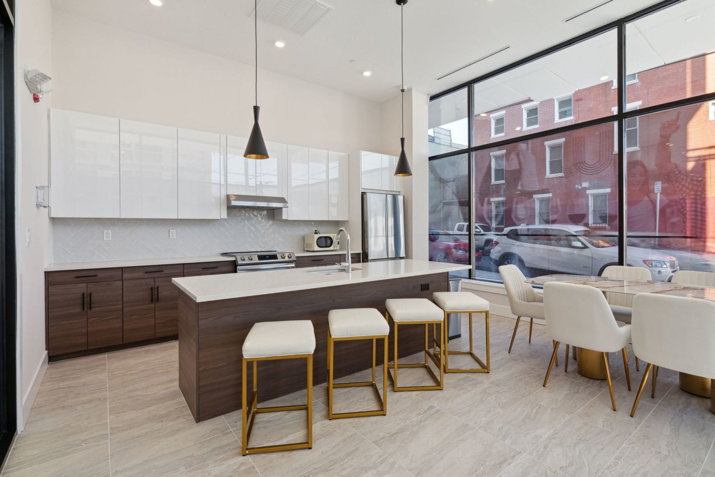 720 Thompson Street Image 4