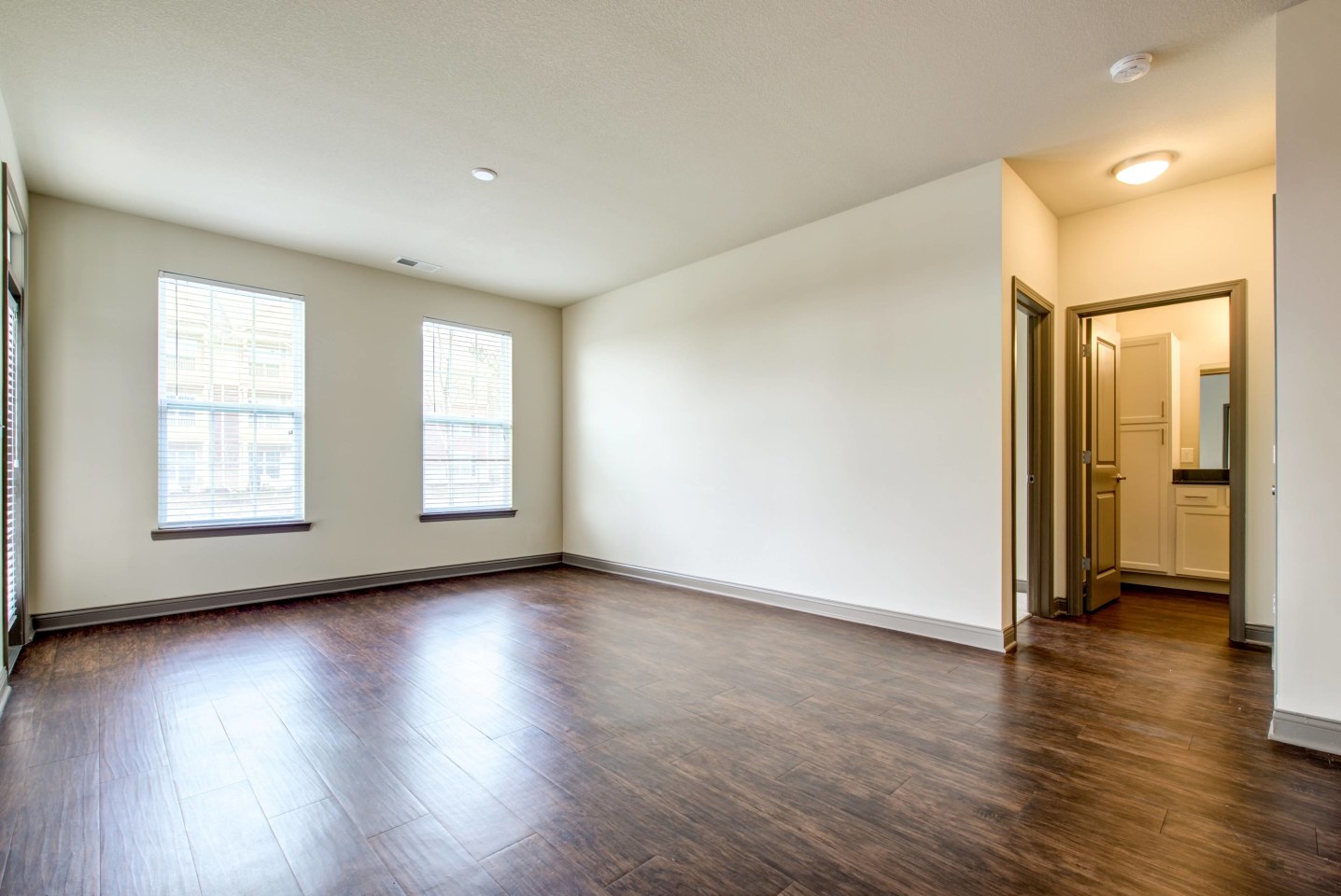 Double Creek Flats Apartments Image 3
