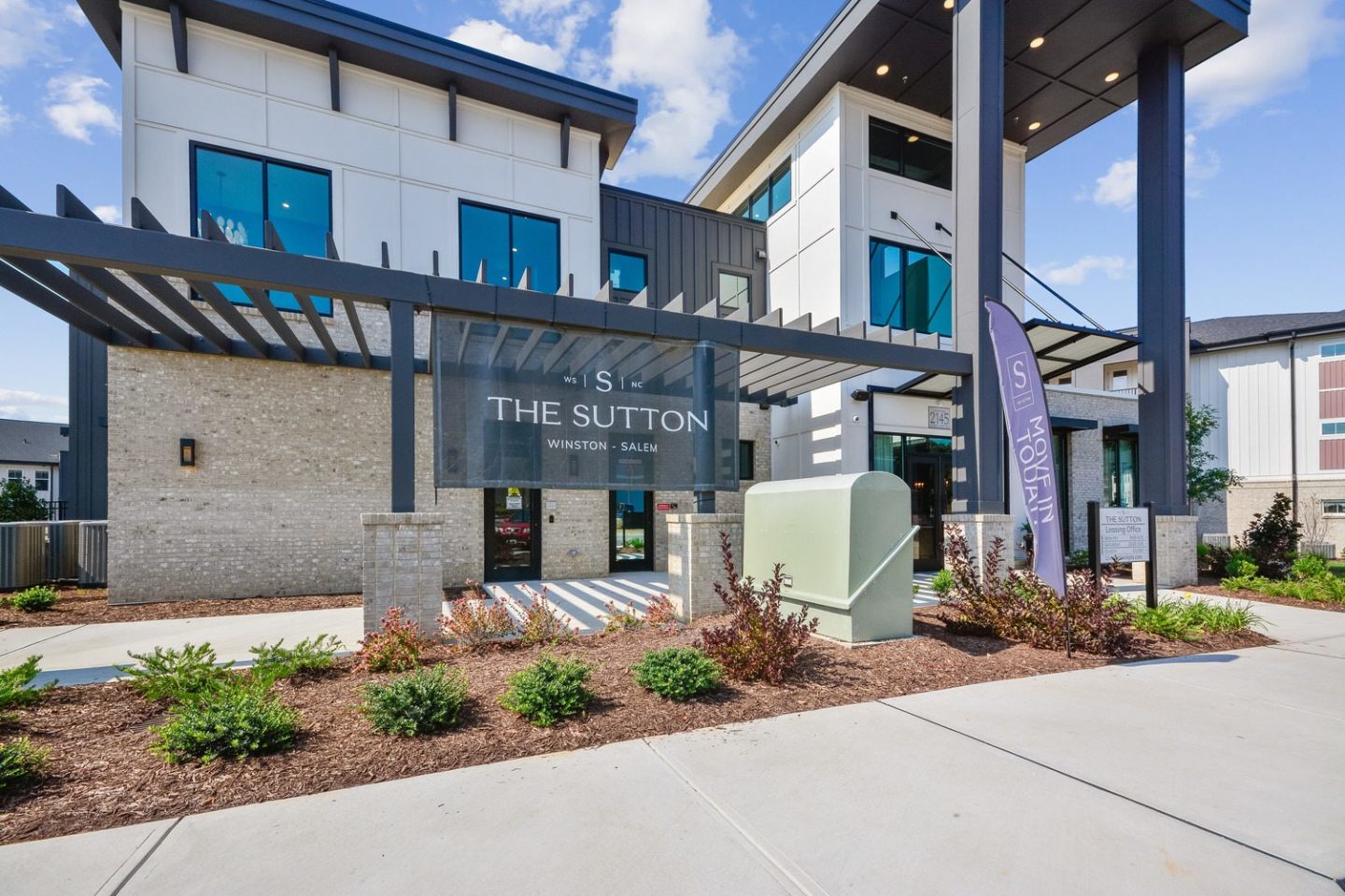 The Sutton Image 41