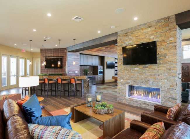Arbours at Crown Point Image 5
