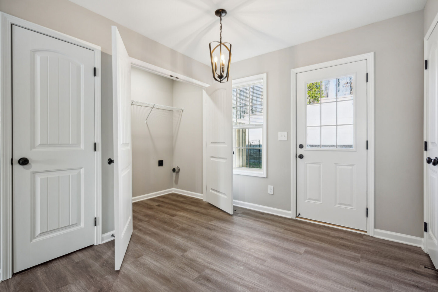 Center Pointe Townhomes Image 26
