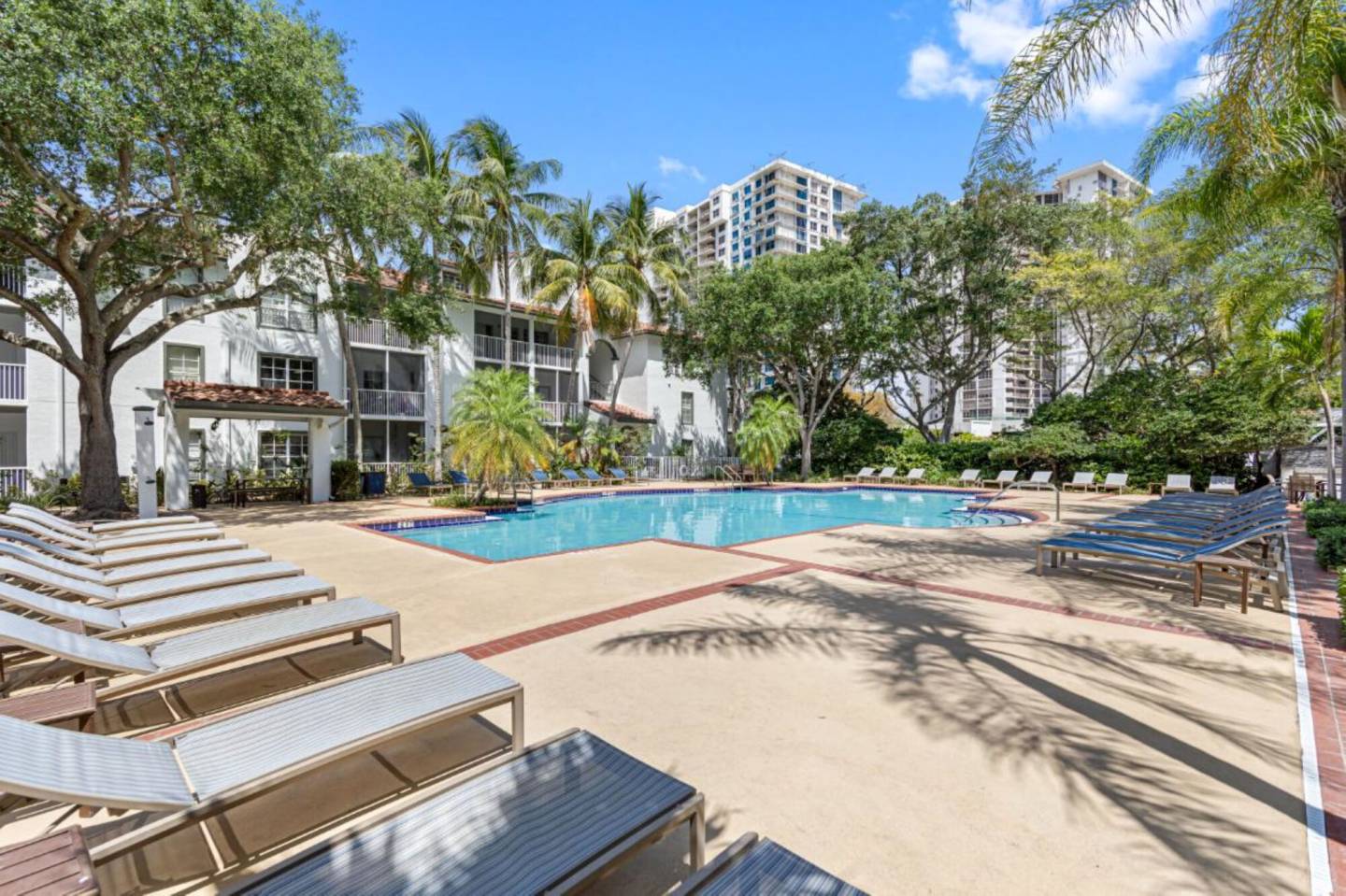 Town Aventura Image 19