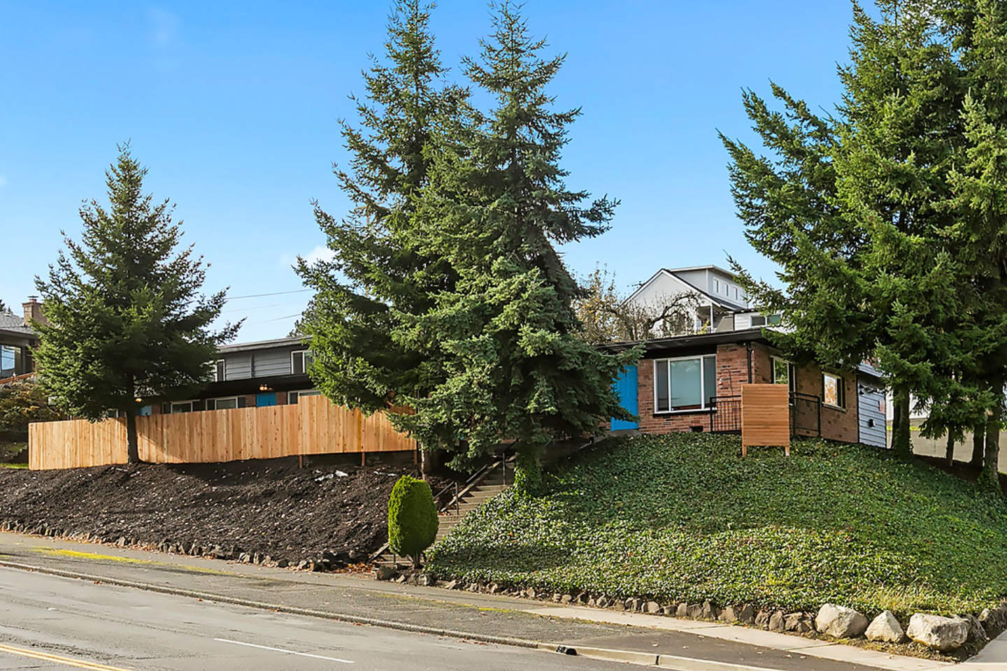 Pacific Terrace Image 20