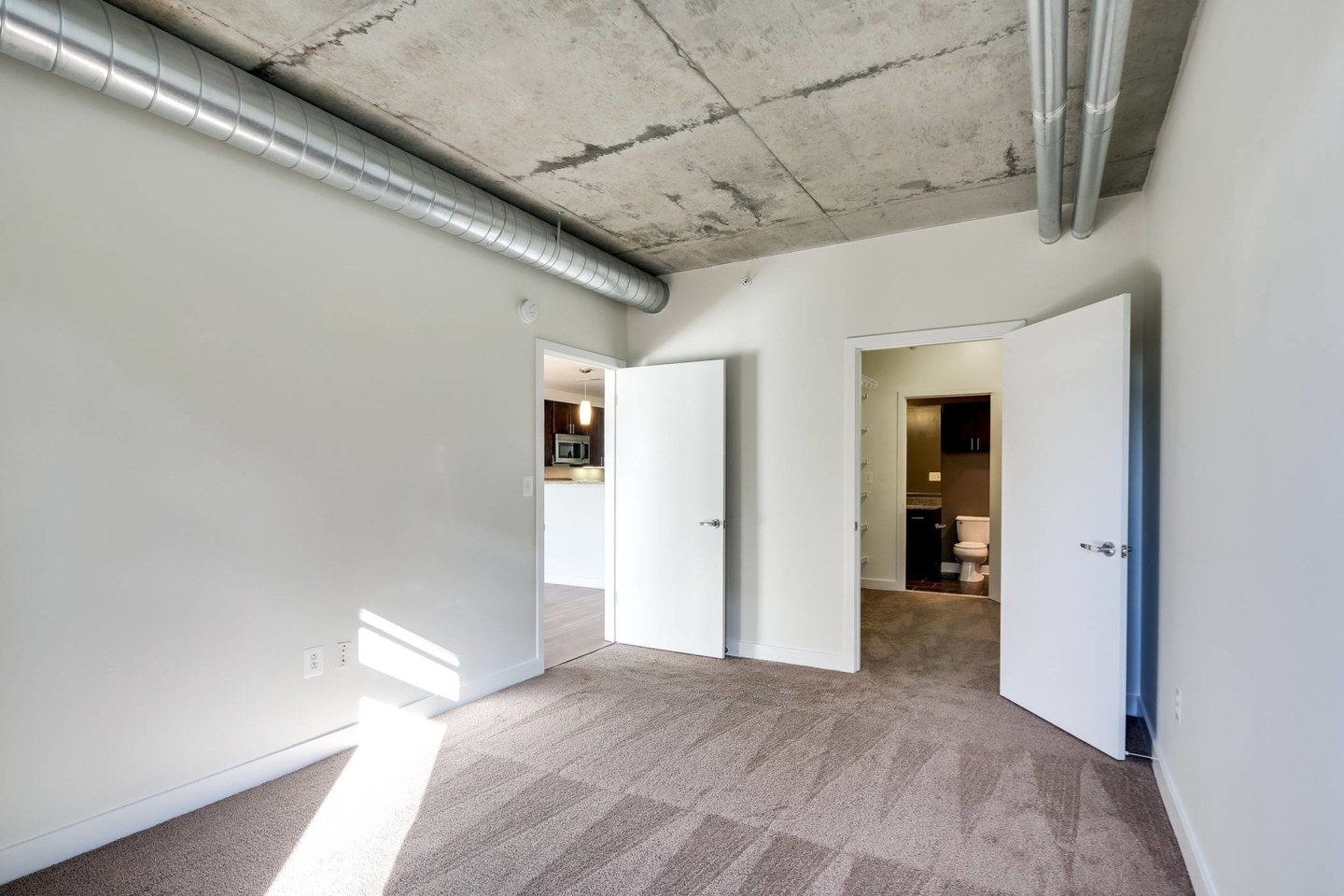 1111 Light Street Image 15