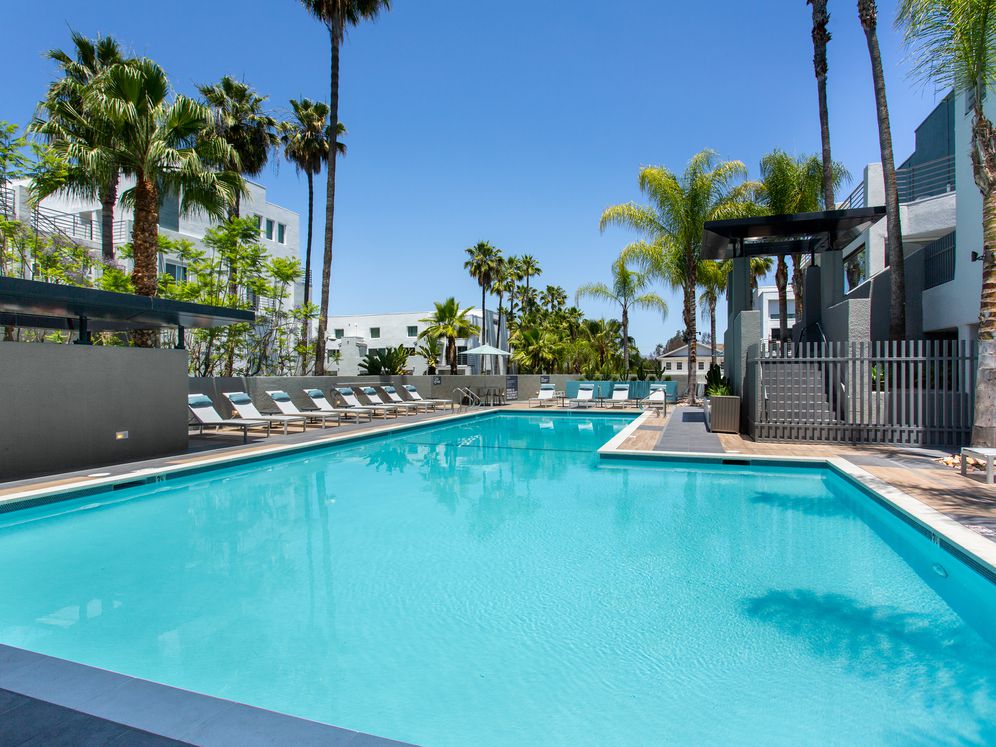 Avalon Woodland Hills Image 28