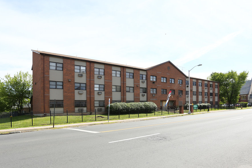 Senior Housing - Faith Manor Image 2