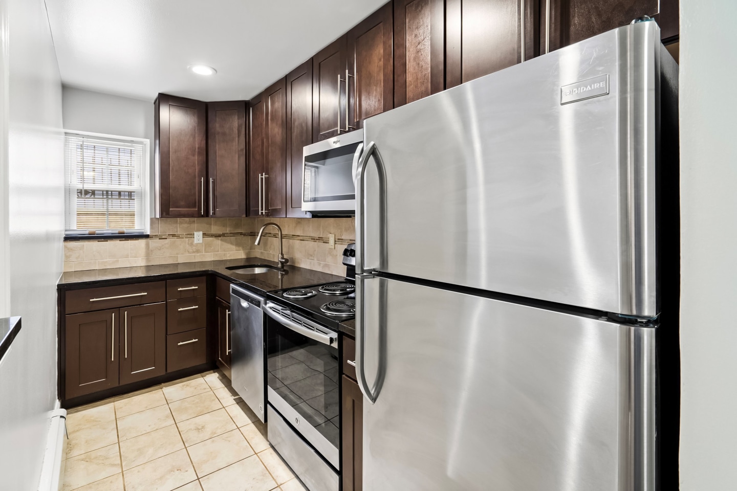 48 Roseland Avenue Image 6