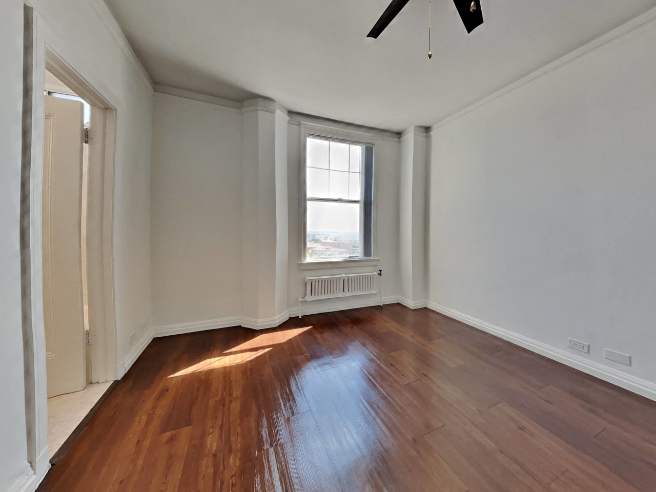 Wilshire Royale Apartments Image 14