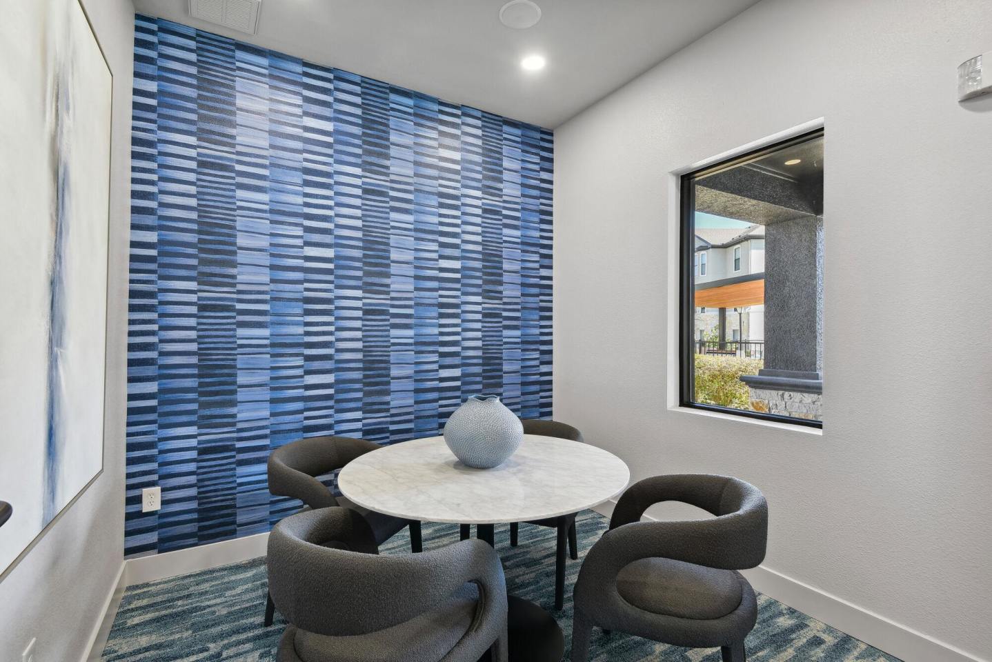 Collier Luxury Living Image 5