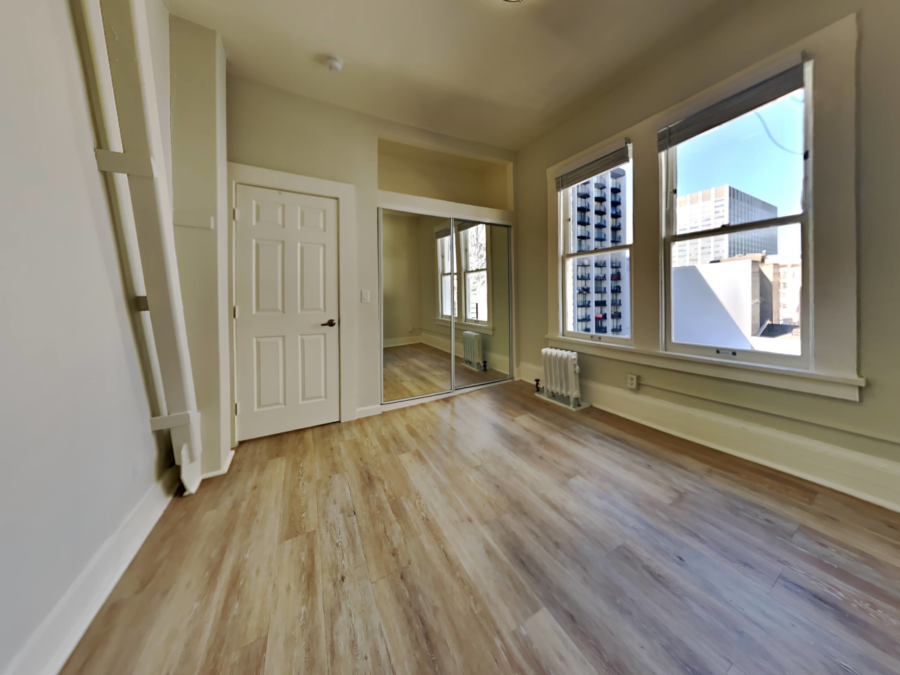 245 Leavenworth St. Image 11
