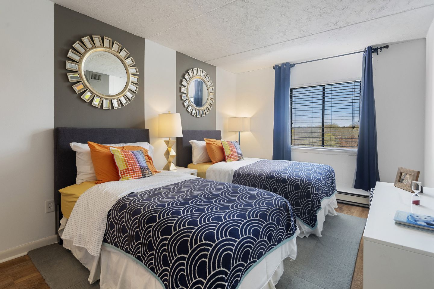 Concierge Rocky Hill Apartments Image 12