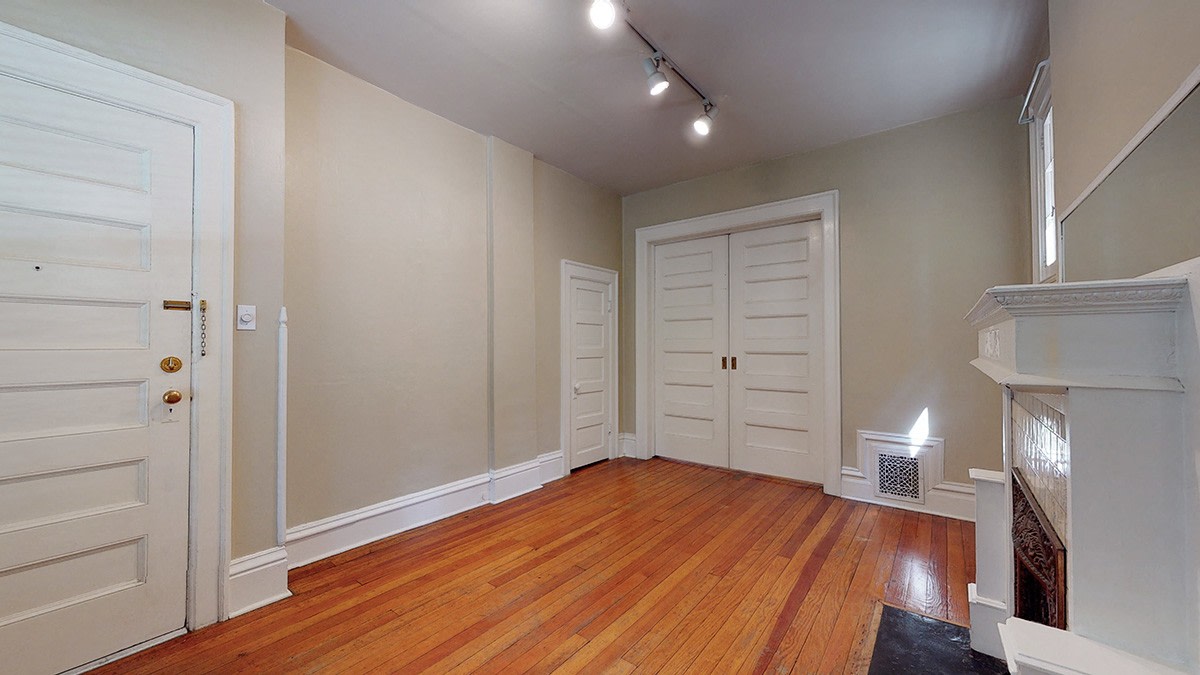 1360 Franklin Image 12