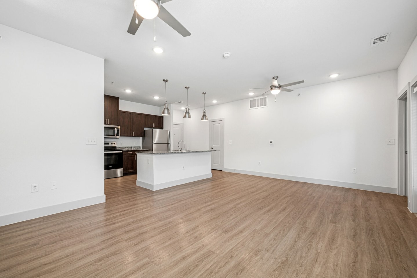 Plum Tree Apartments Image 7