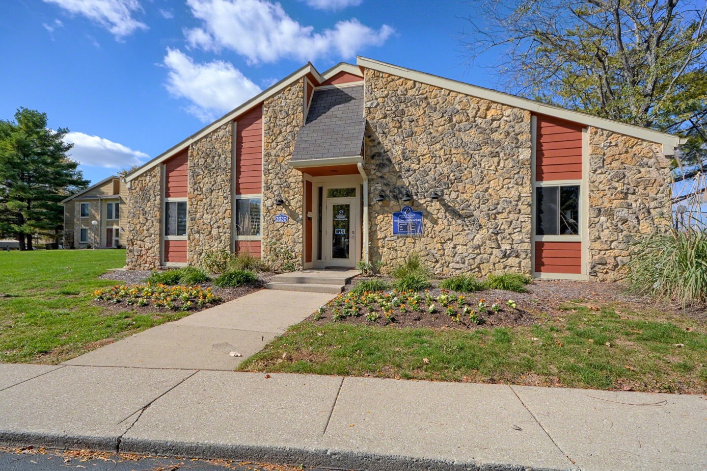 Pebble Point Apartments Image 22