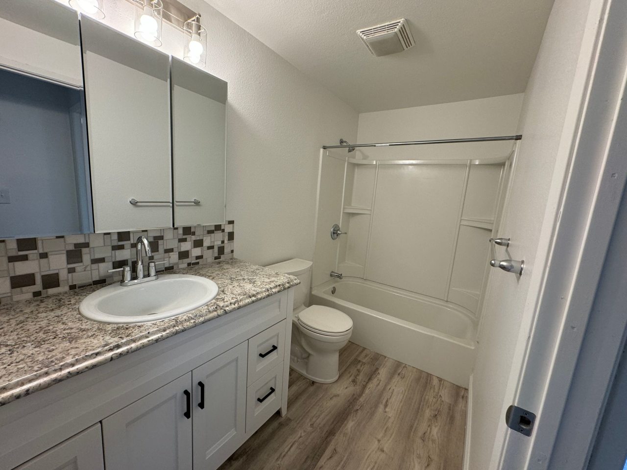 Garden View Apartments Image 14