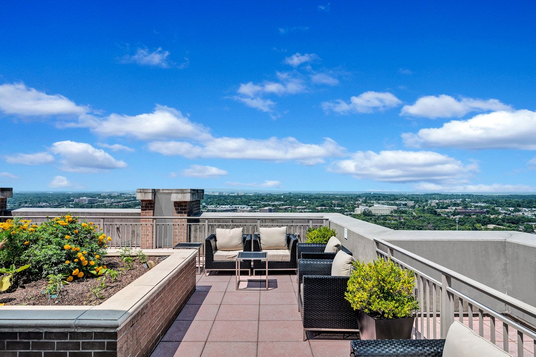 The Cosmopolitan at Reston Town Center Image 57