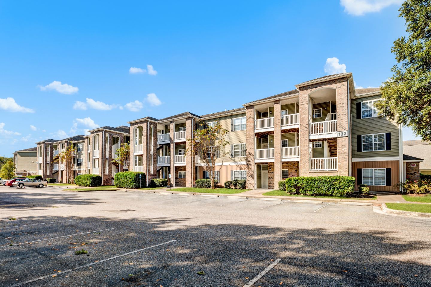 Flats at Leland Image 10