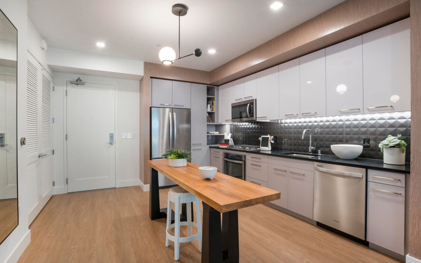 Shift Apartments Image 22