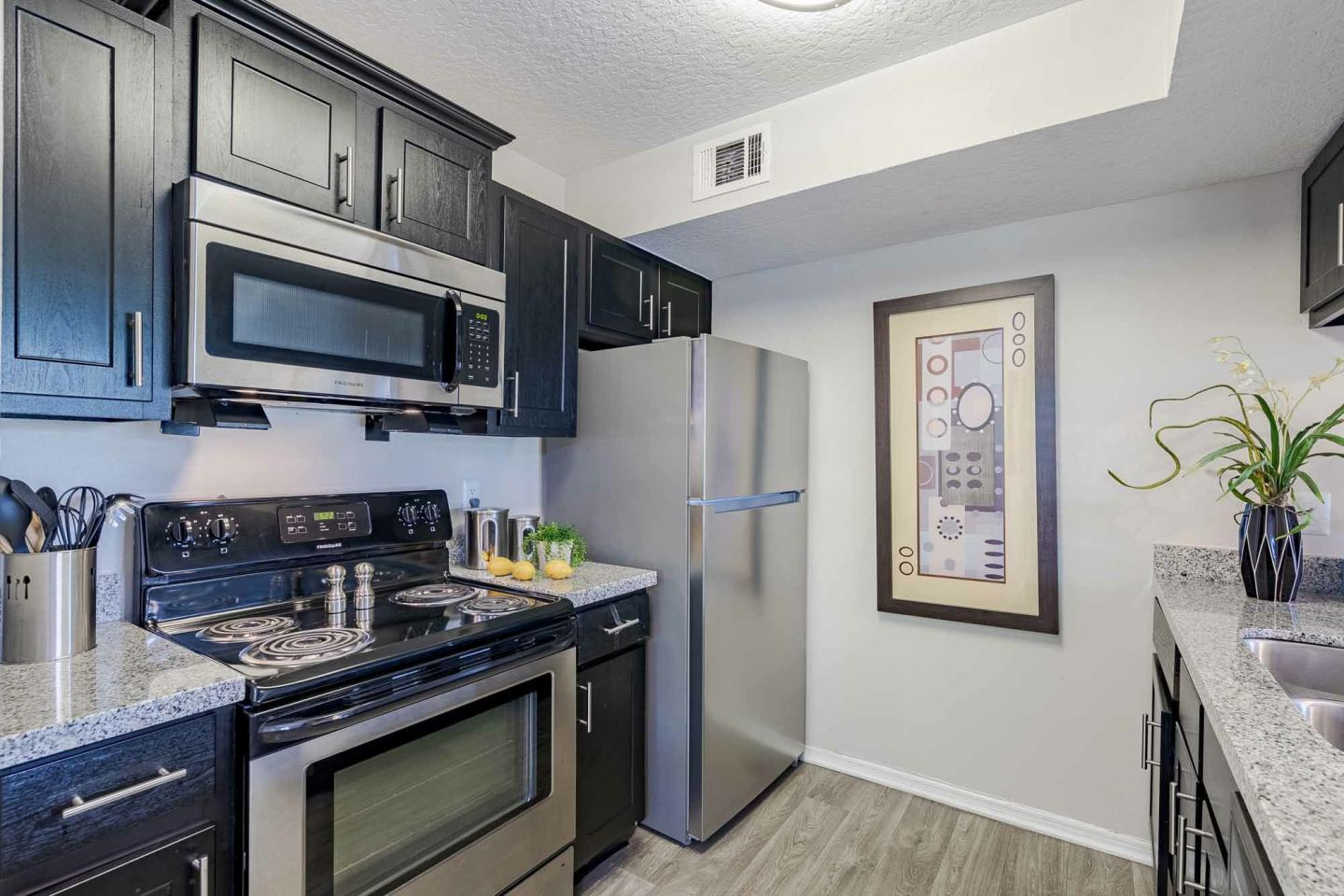 The Savannahs at James Landing Apartments Image 21