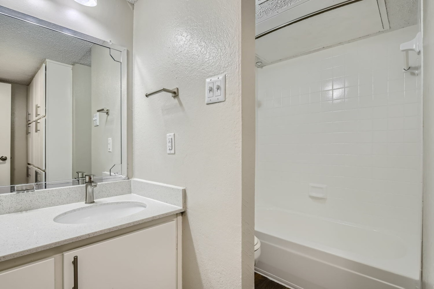Cantebria Crossing Image 35