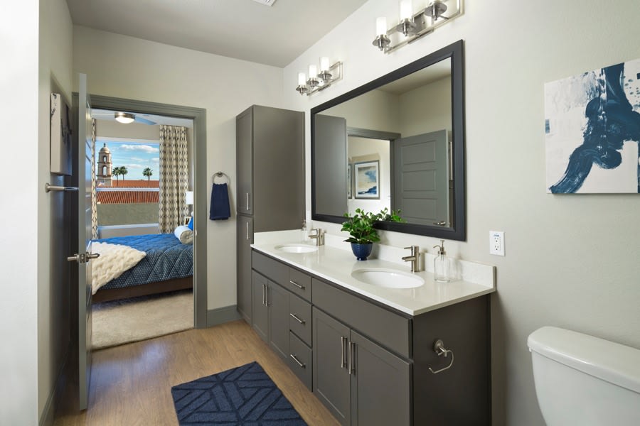 District at Biltmore Apartments Phoenix Image 11