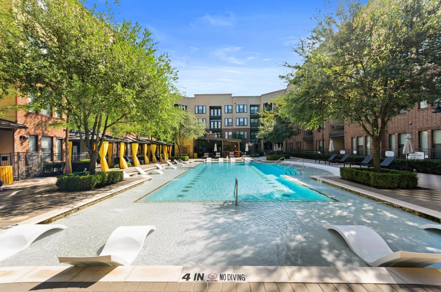 AMLI West Plano Image 1