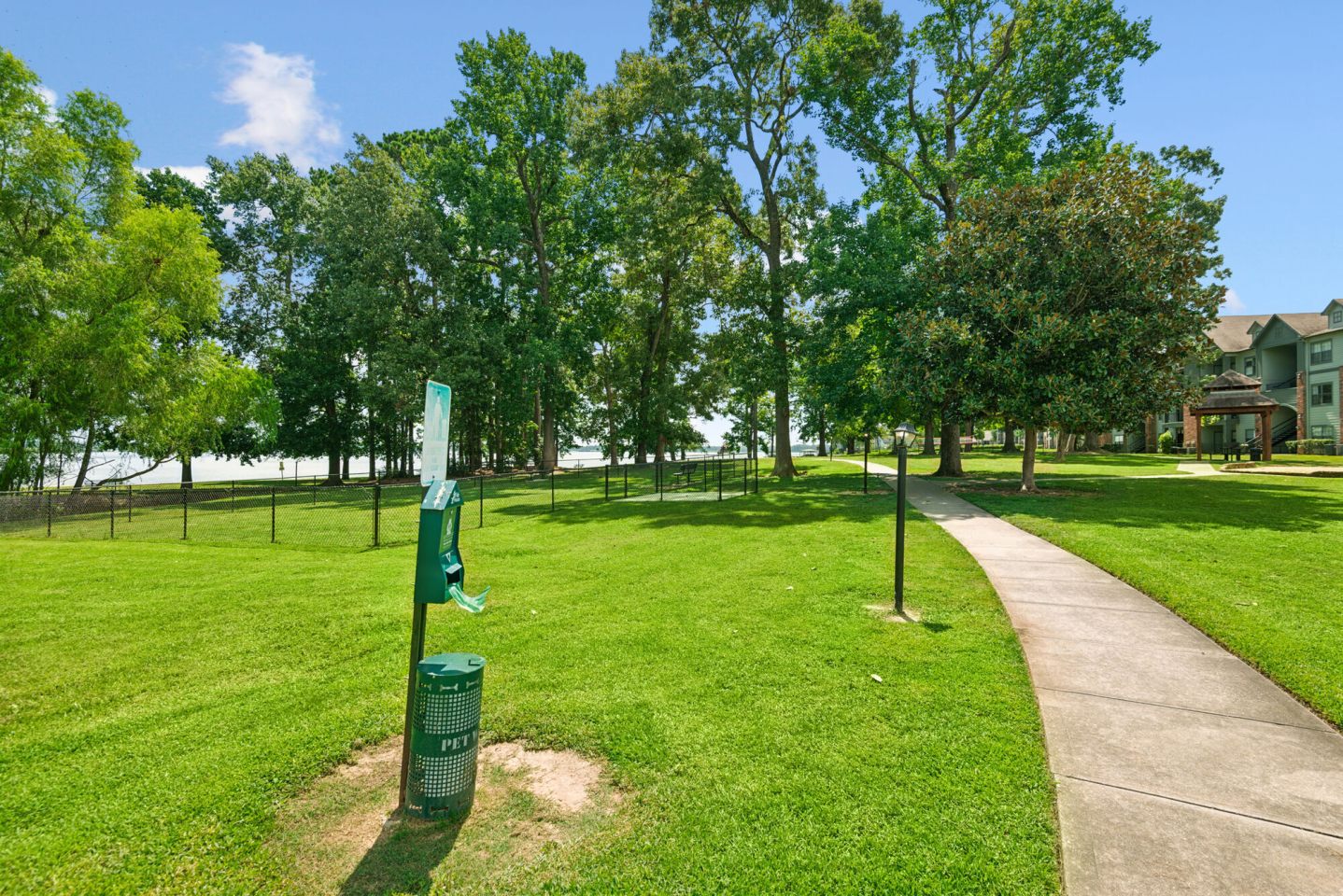 Lakeshore Villas Image 32