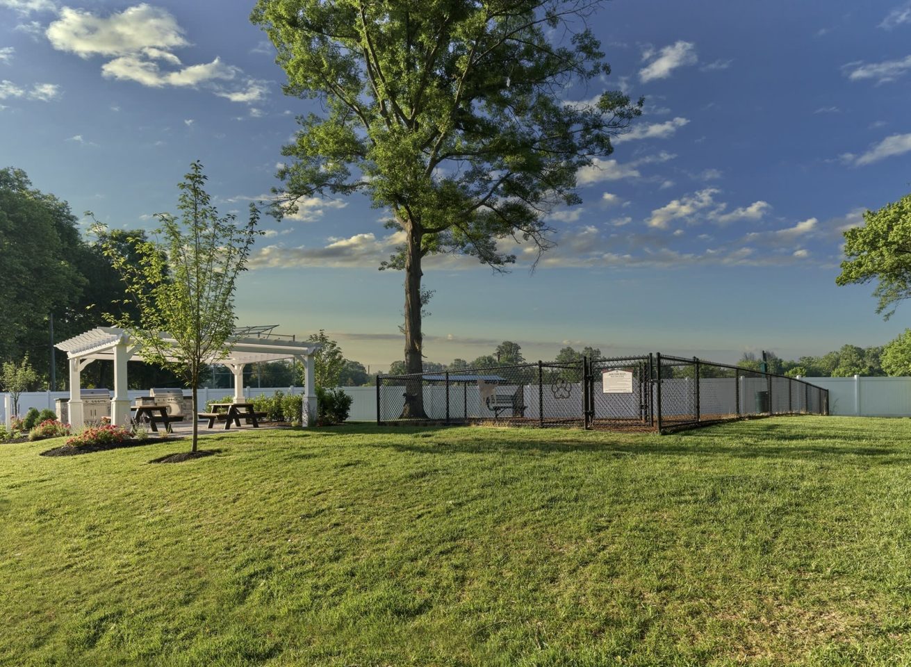 Delmont Apartments Image 24