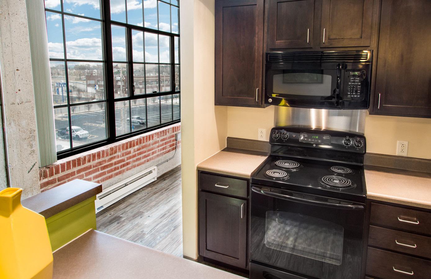 PW Shoe Lofts Apartments Image 3
