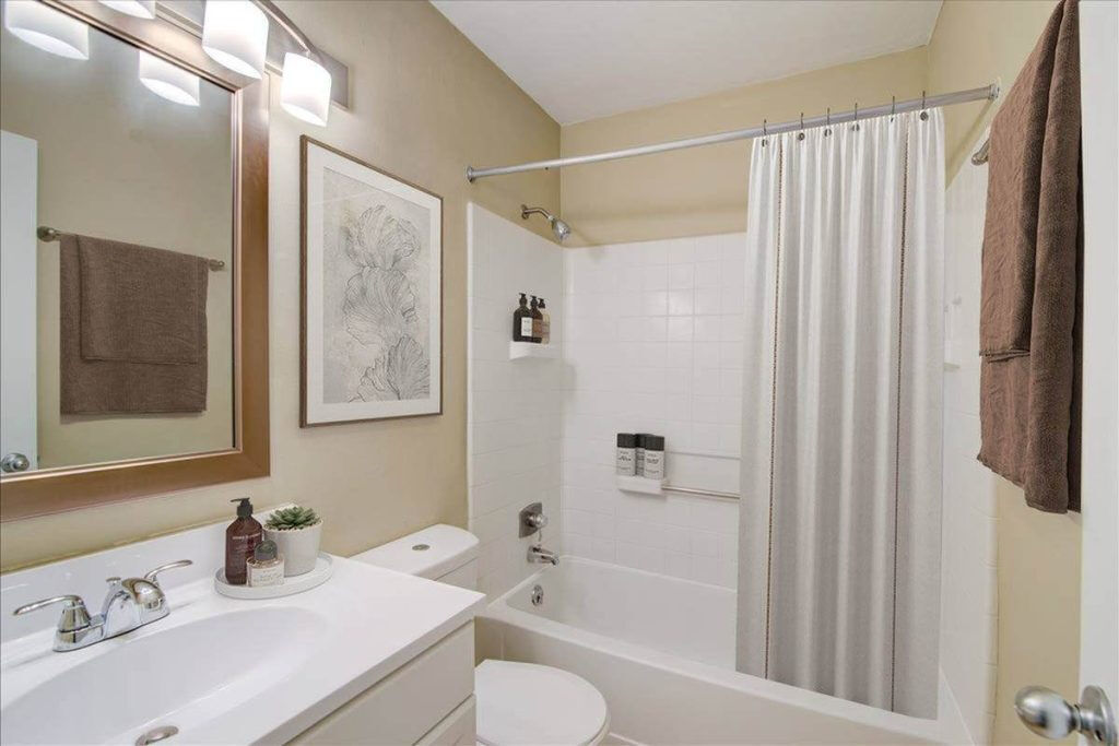 Hidden Valley Apartments Image 6