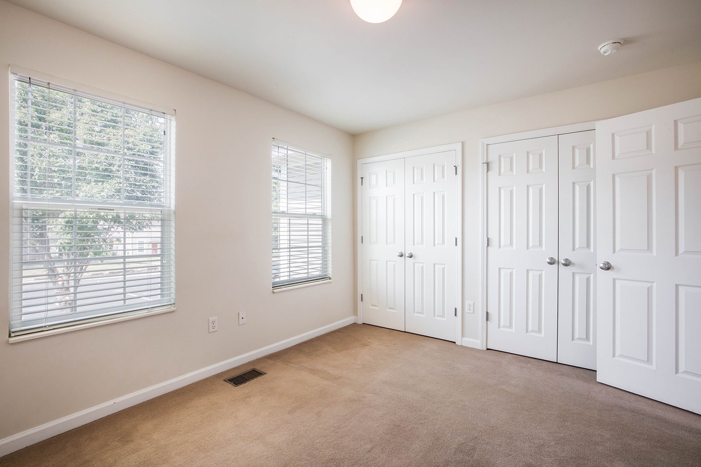 University Place Apartments Image 10