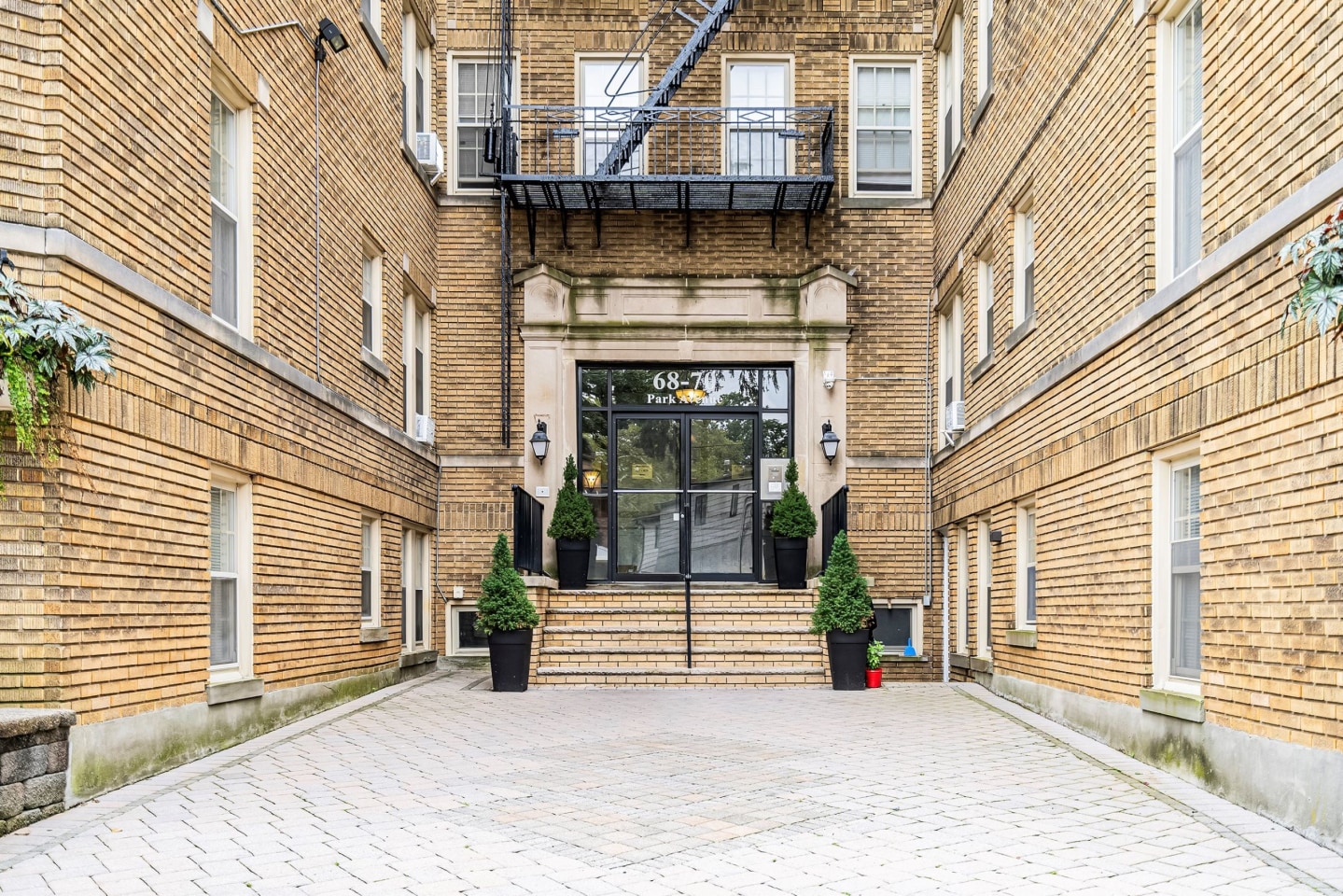 68-70 Park Avenue Apartments Image 12