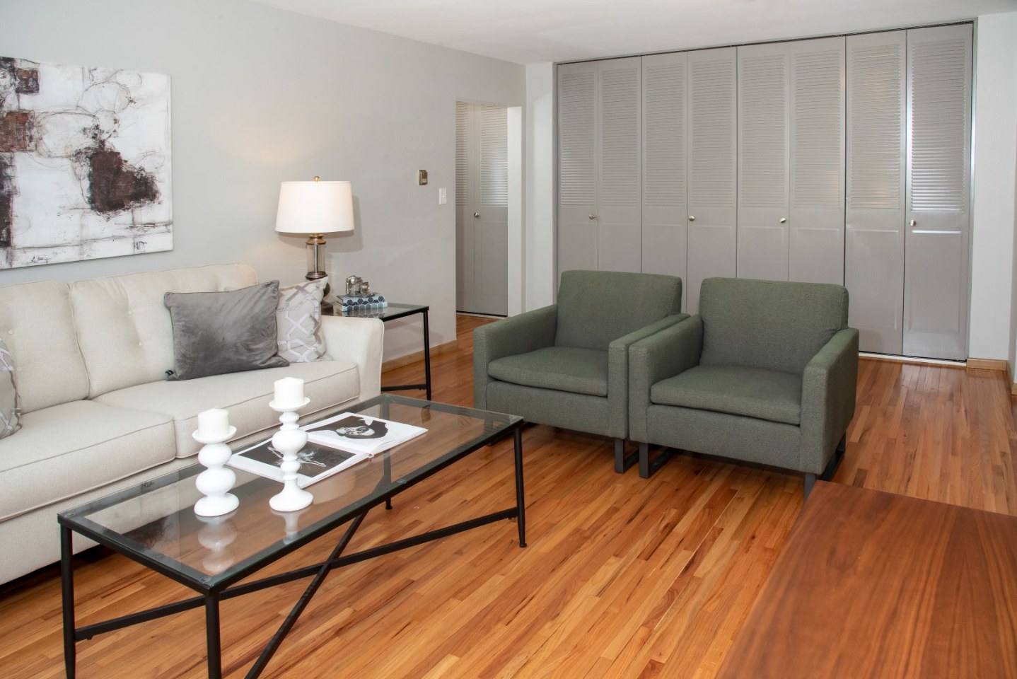 South Highland Apartments Image 4