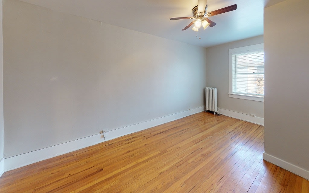 1170 Logan Image 6