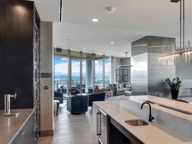 Parq on Speer Image 37