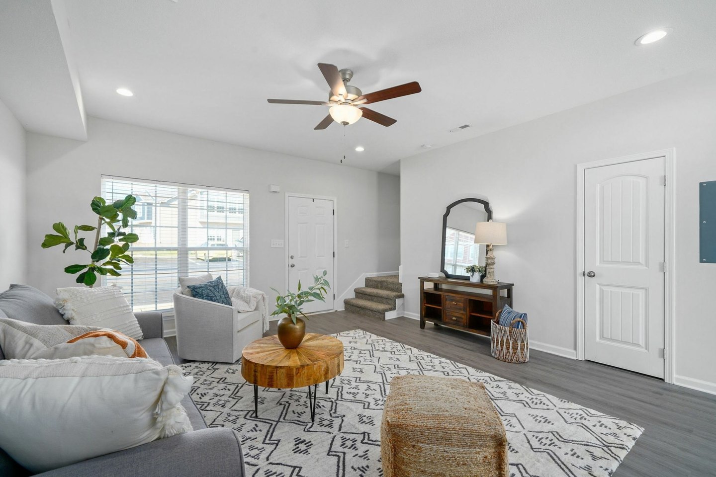 Victory Place Luxury Living Image 5