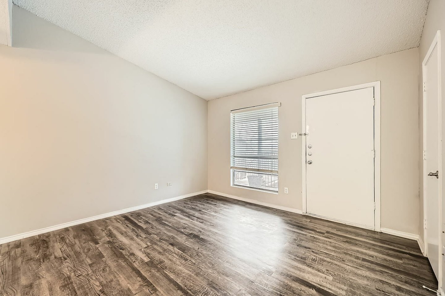 500 Flats Image 49