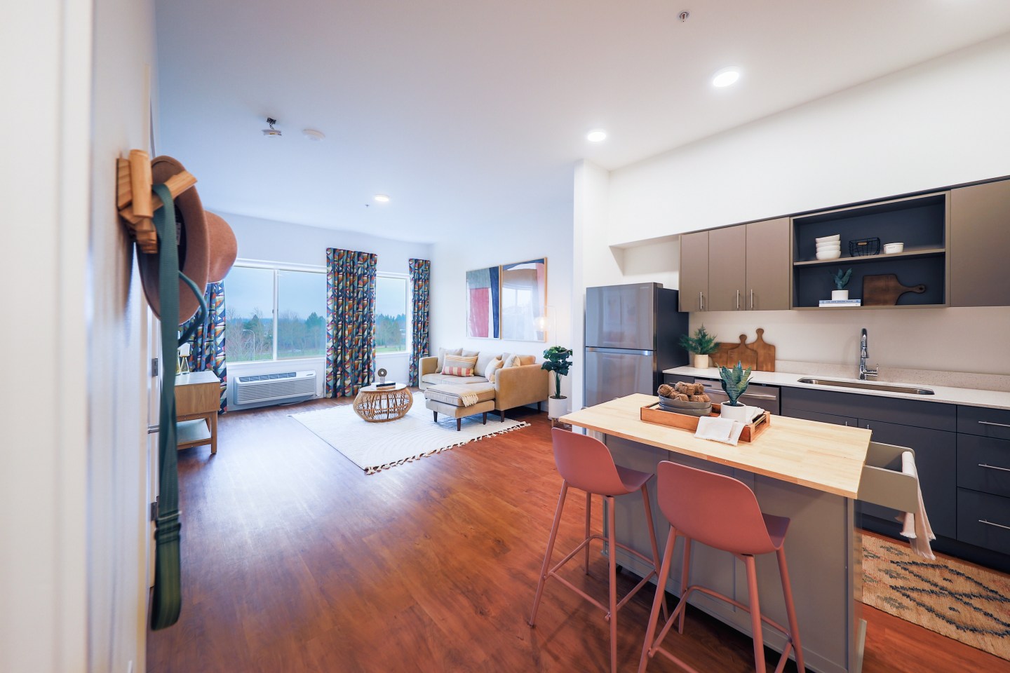 Hana Apartments Image 8