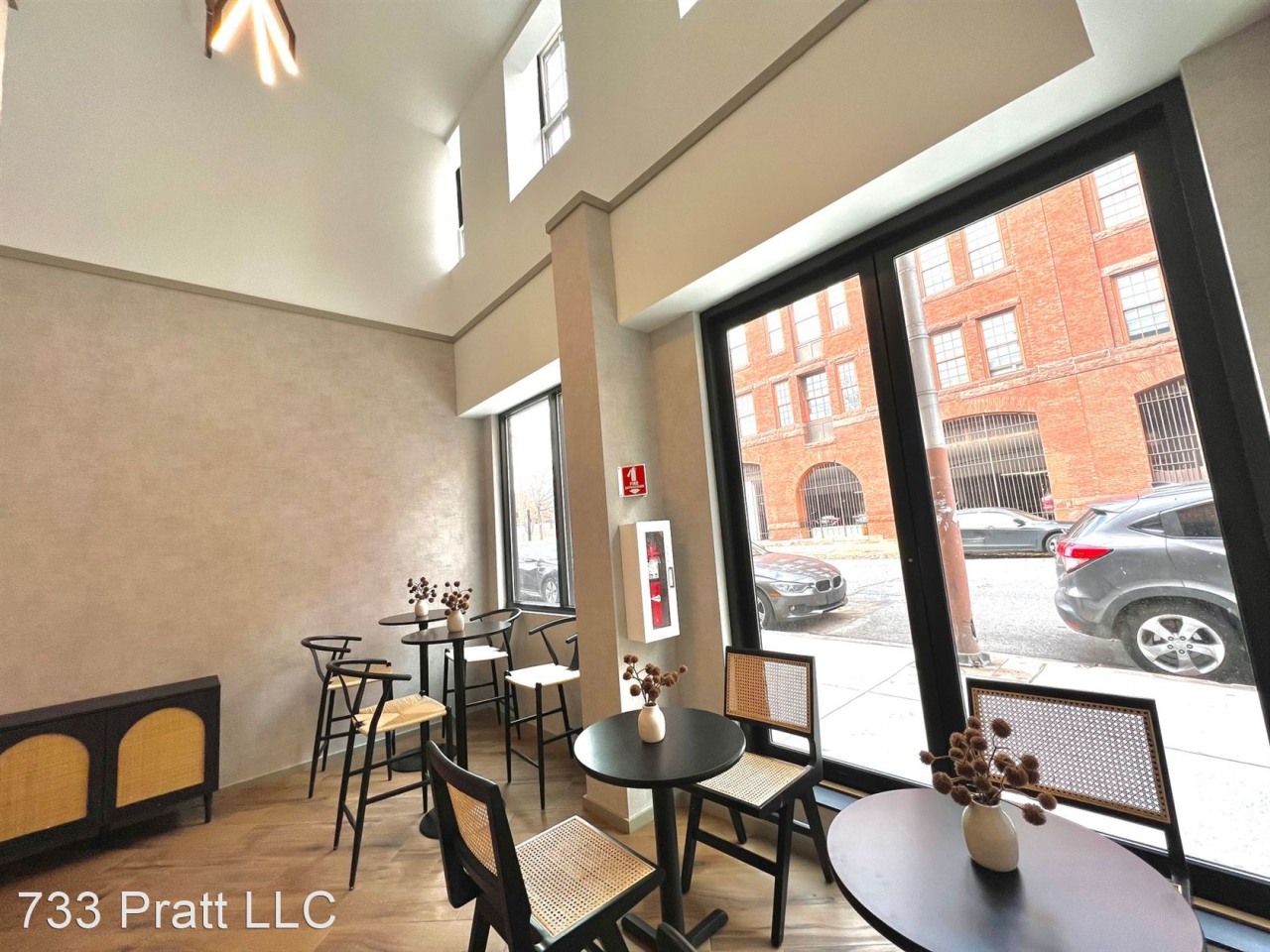733 W Pratt Image 3