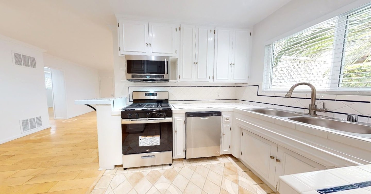 918 7th St. Image 5