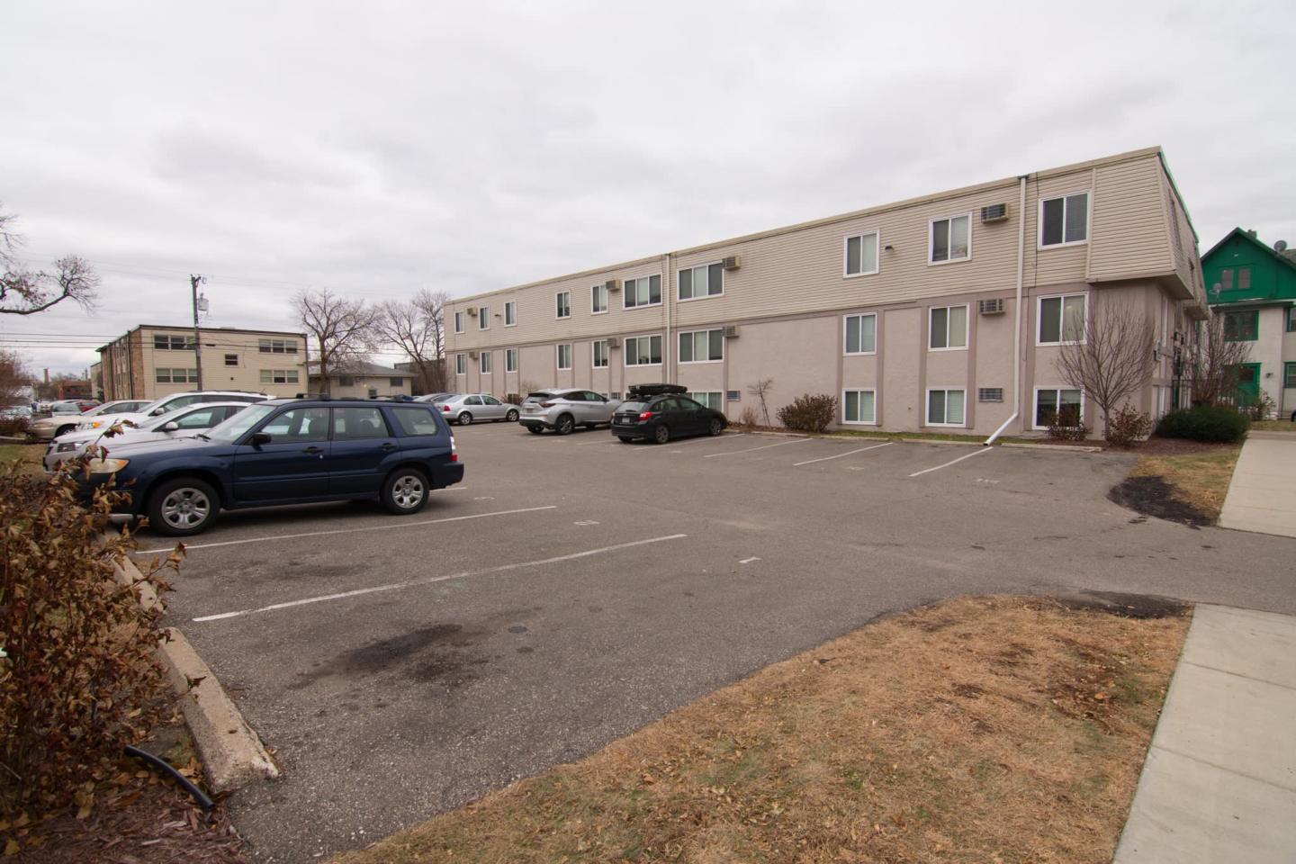 2741 Pillsbury Image 18