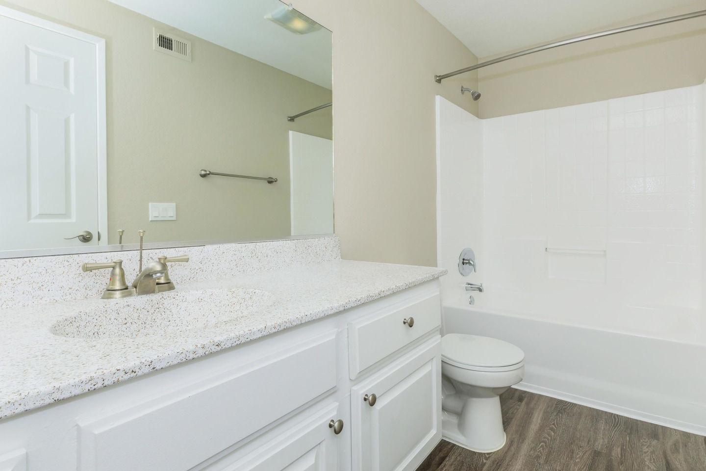 Villas Antonio Apartment Homes Image 33