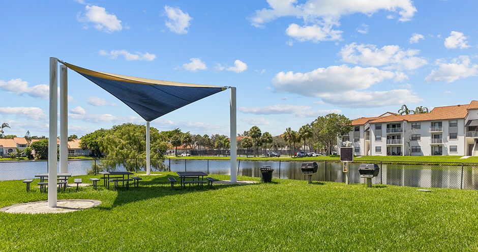 La Vue at Emerald Pointe Image 30