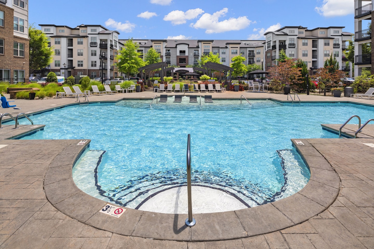 Celsius Apartment Homes Image 2