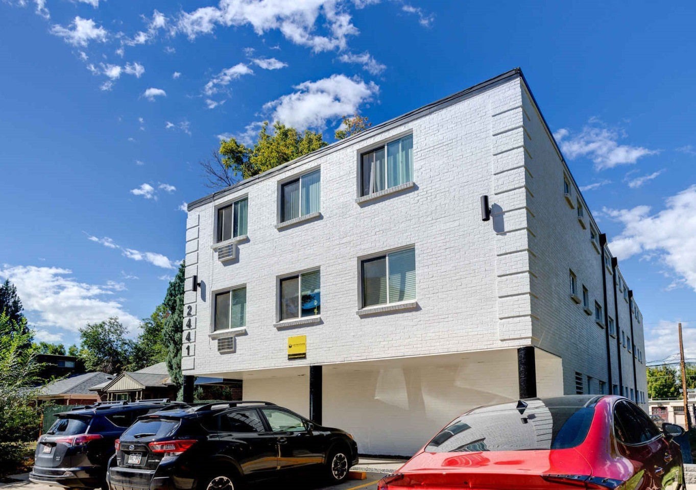 2441 S. York St. Image 13