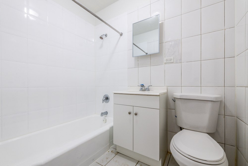 8334 S Ellis Ave Image 8