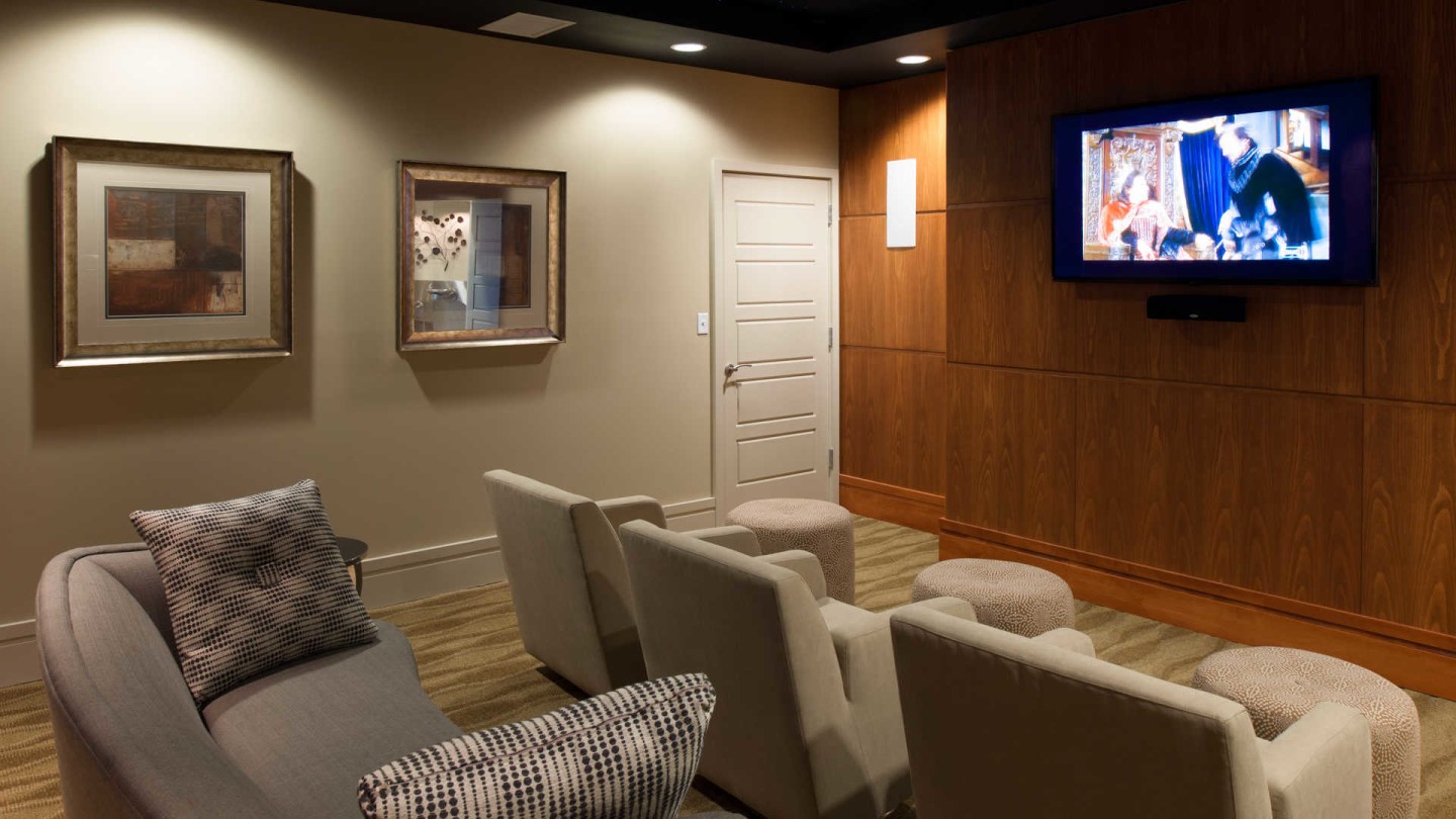 2201 Pershing Image 1