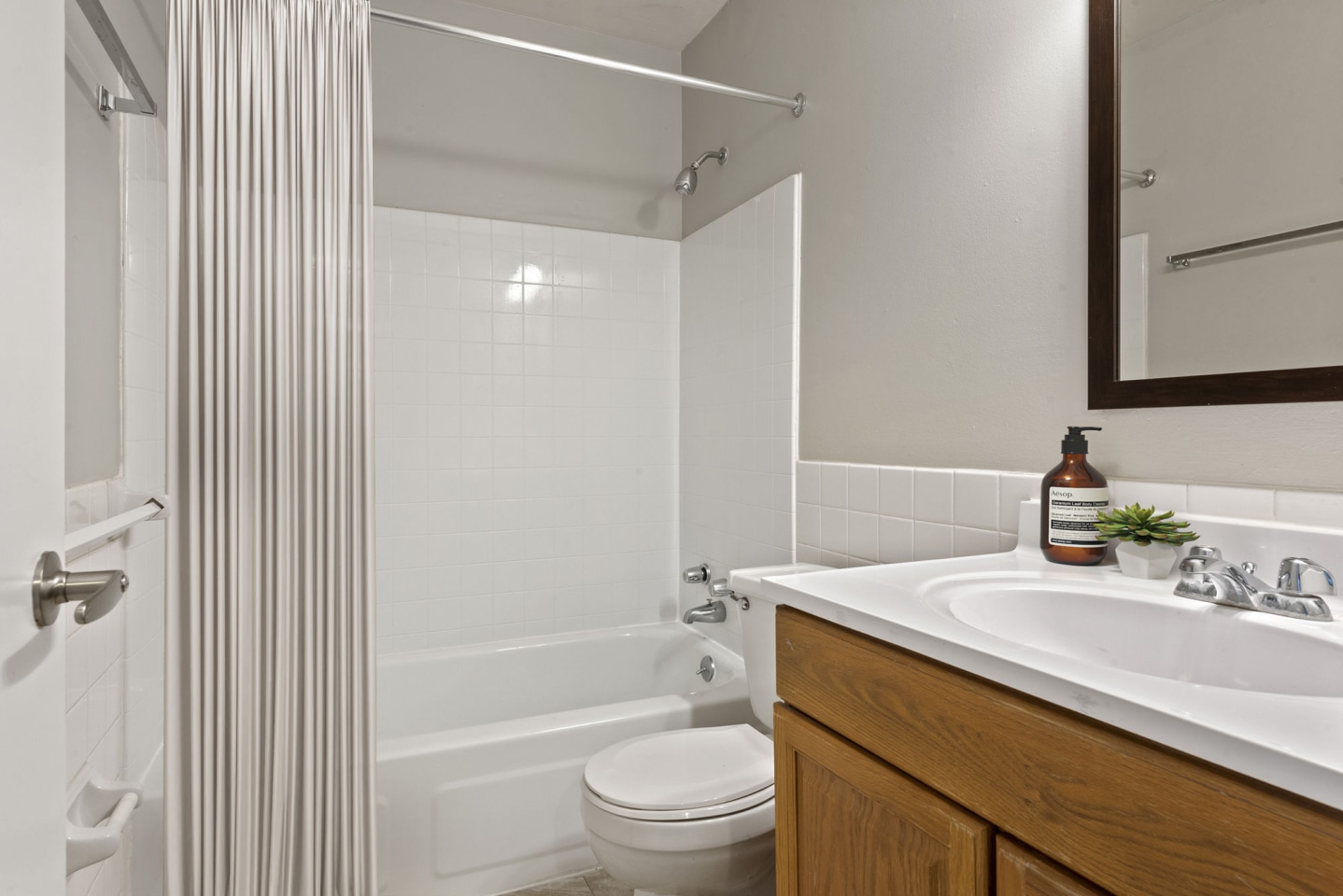 Windsor South Apartments Image 6